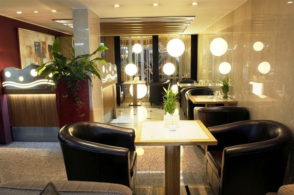Al Bustan Hotel Doha Exterior foto