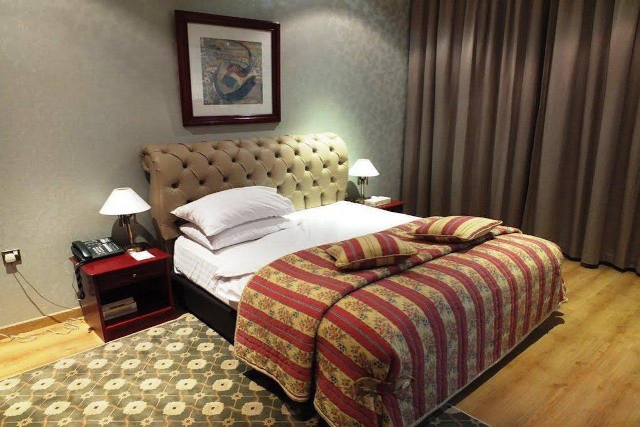 Al Bustan Hotel Doha Exterior foto