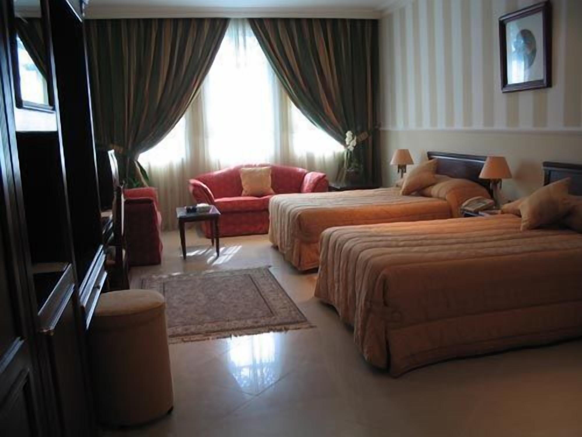 Al Bustan Hotel Doha Exterior foto