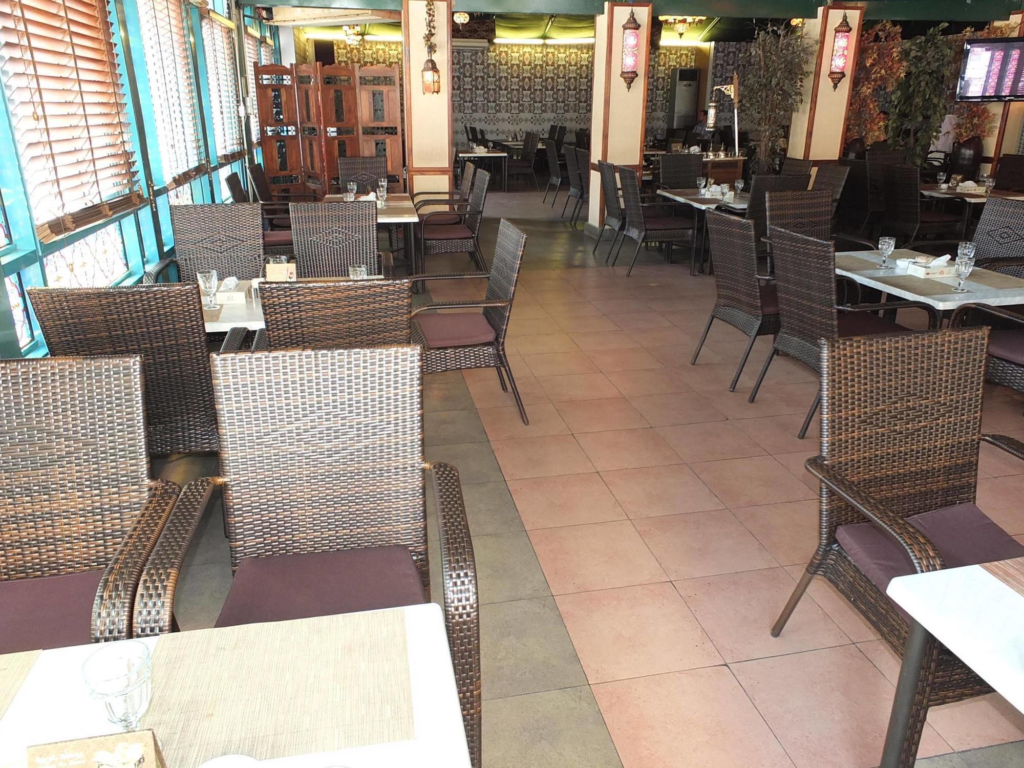 Al Bustan Hotel Doha Exterior foto